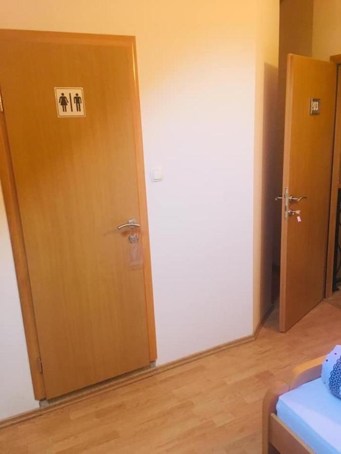 Omladinski Hotel Rostovo بوغوينو المظهر الخارجي الصورة