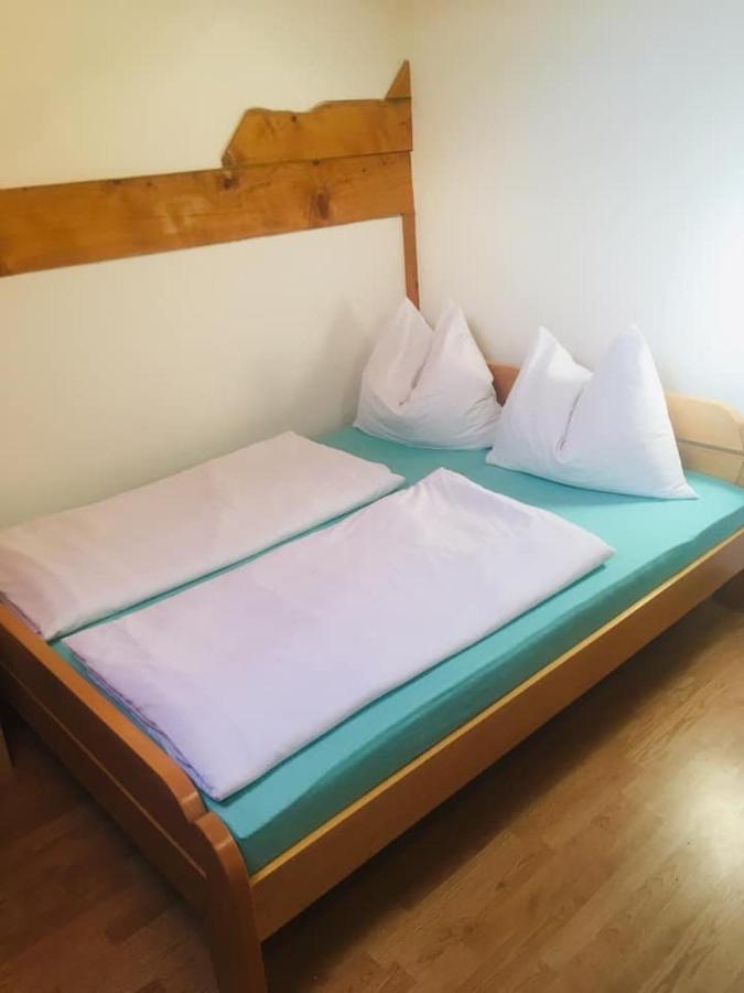 Omladinski Hotel Rostovo بوغوينو المظهر الخارجي الصورة