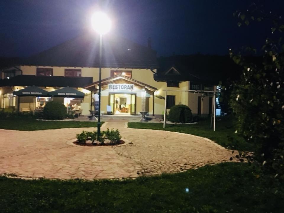 Omladinski Hotel Rostovo بوغوينو المظهر الخارجي الصورة