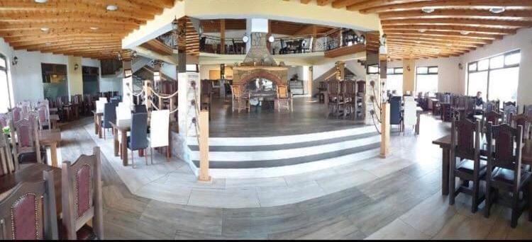 Omladinski Hotel Rostovo بوغوينو المظهر الخارجي الصورة