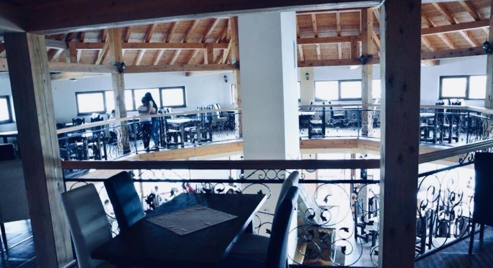 Omladinski Hotel Rostovo بوغوينو المظهر الخارجي الصورة